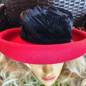 90's IMPORTINA Red Wool Rolled Brim BLACK Velvet  Pleated Crown Vintage Hat